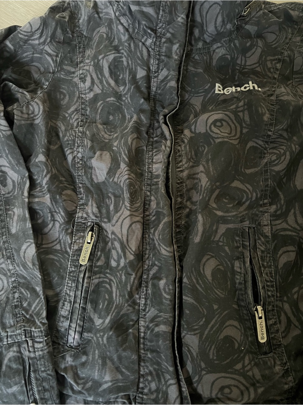 Y2K Bench Jacket - Picture 2 of 5